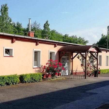 Apartmán Collingo Belvarosi Szallas Kazincbarcika Exteriér fotografie