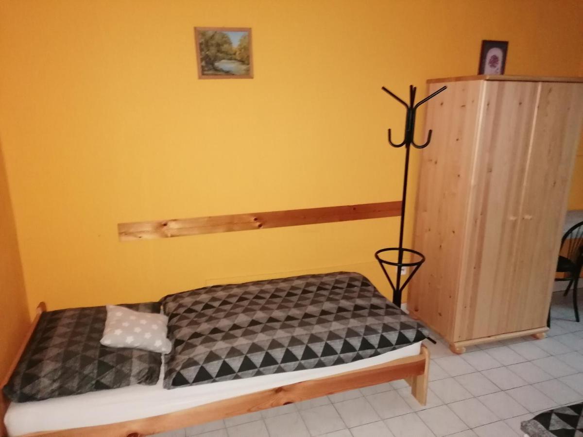 Apartmán Collingo Belvarosi Szallas Kazincbarcika Exteriér fotografie